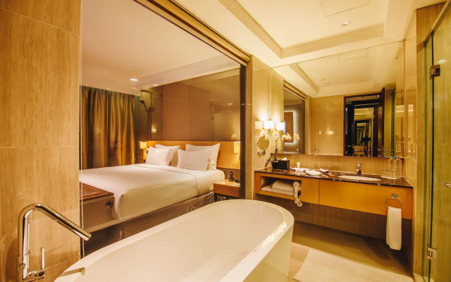 JS Luwansa Hotel and Convention Center