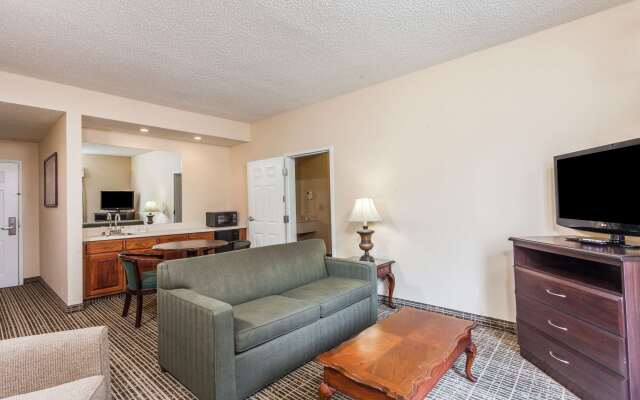 Baymont by Wyndham Columbia Maury