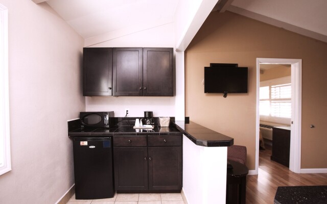Tri Valley Inn & Suites