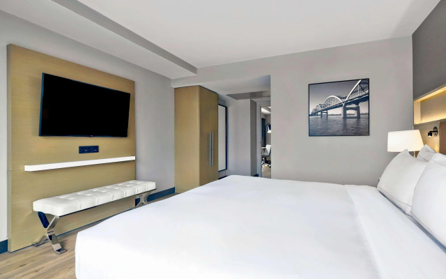 DoubleTree by Hilton Davenport
