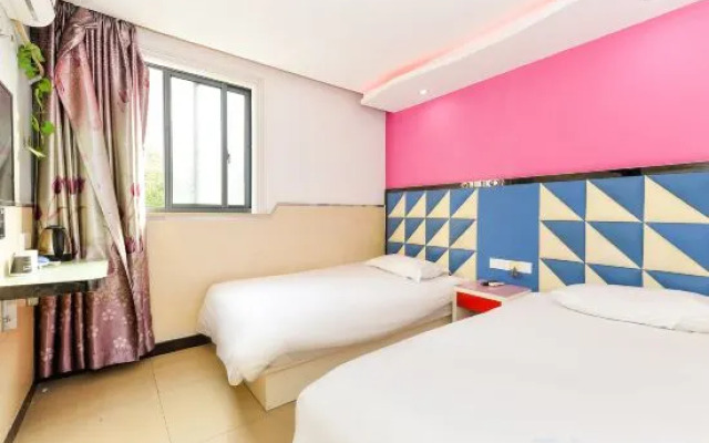 YiBon Hotels Group (Jiading Baiyin Road subway station store)