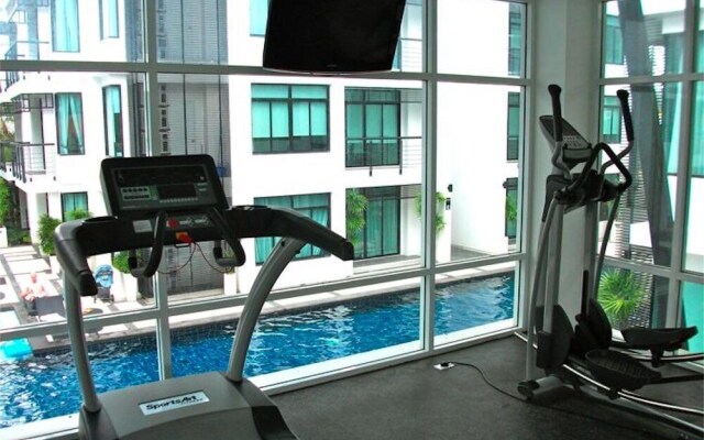 Kamala Regent 3 bedrooms apartment with rooftop pool