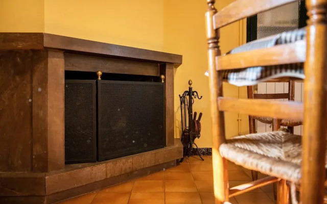 Can Cirera, Rural House In Girona