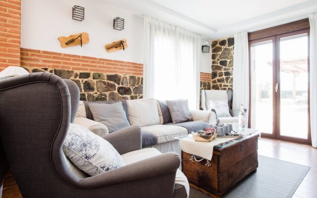 Hostal Residencia Pico de los Haces