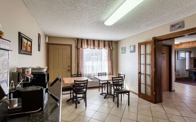 Dragonfly Inn and Suites