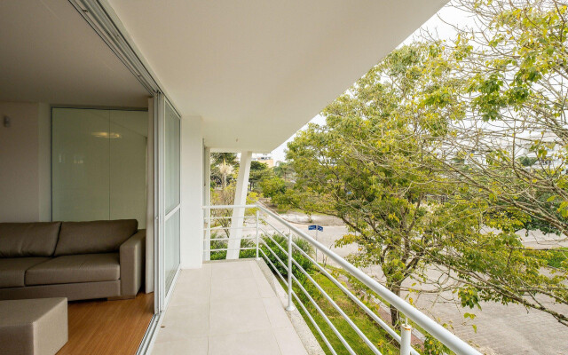 Incrível casa com churrasqueira em Jurerê RDR030