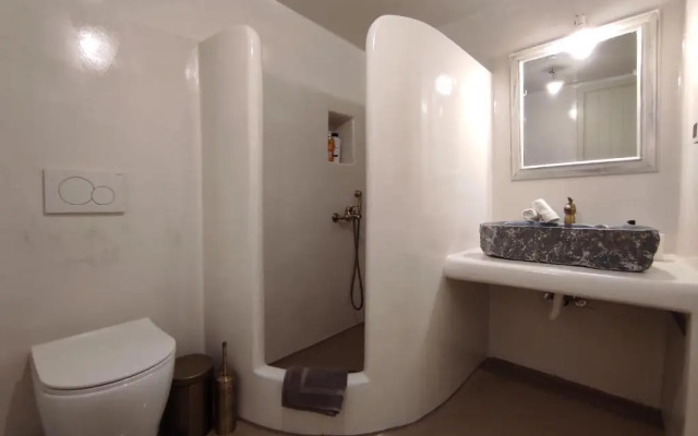 Traditional suites in Chora Kythnos #5