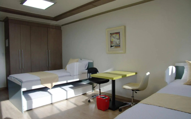 Grand Field Residence Hostel