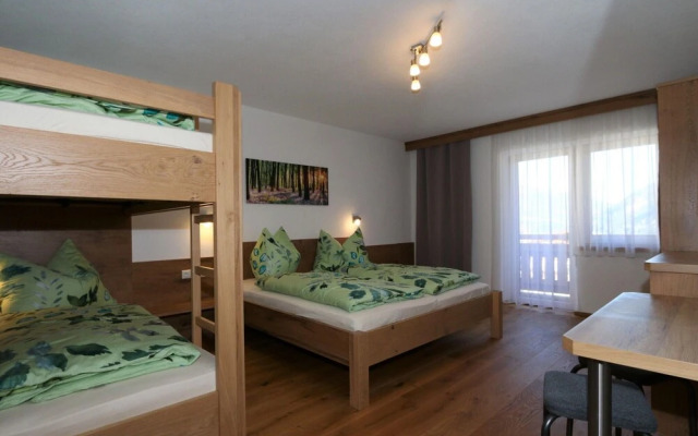 Beautiful Holiday Flat in Krimml Near Waterfalls