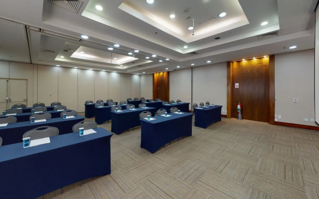 Estanplaza Funchal - Faria Lima