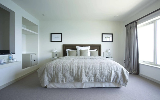 Lewinnick Lodge