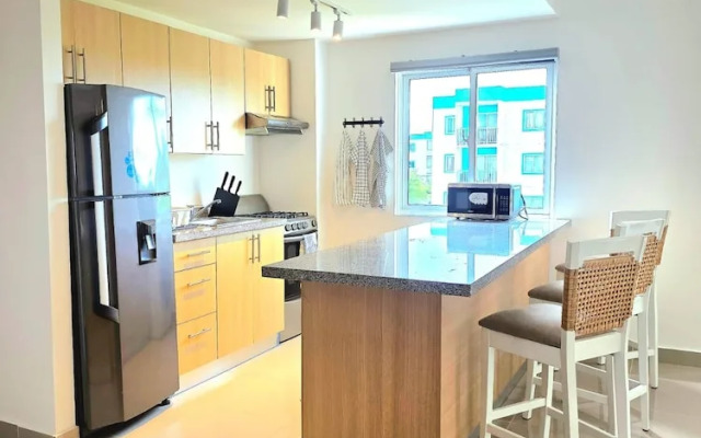 Modern Apartment 5 min From the Airport