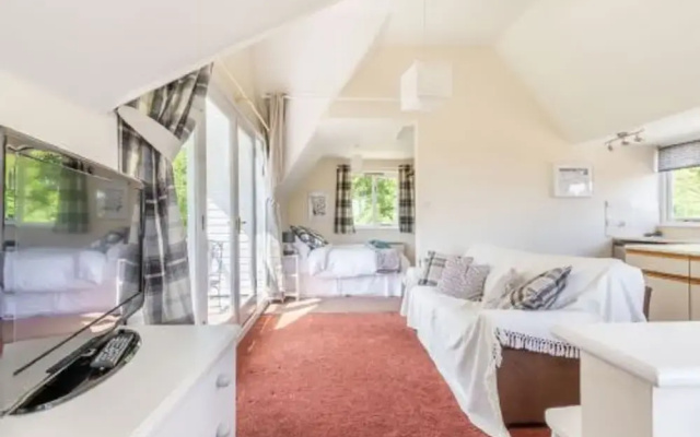 Host Stay The Lodge at Alderfen View