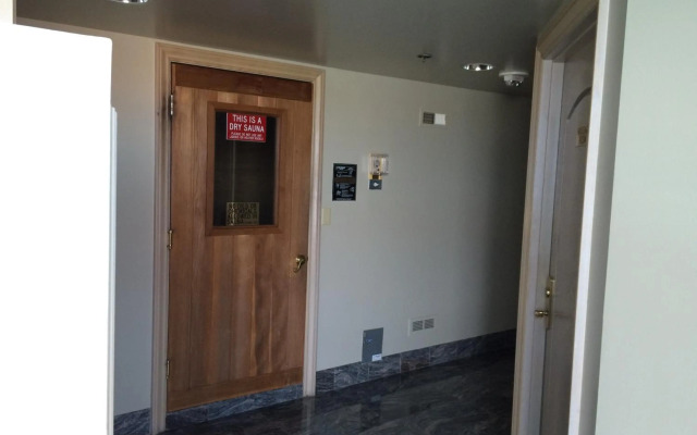 Laughlin River Lodge