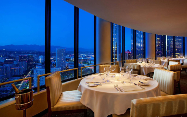 The Westin Bonaventure Hotel and Suites, Los Angeles