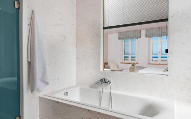 Avra Apartments Venetian Harbour