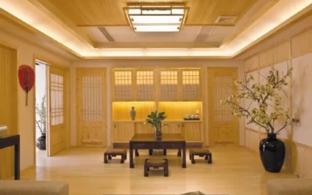 Yayuan Garden Holiday Hotel