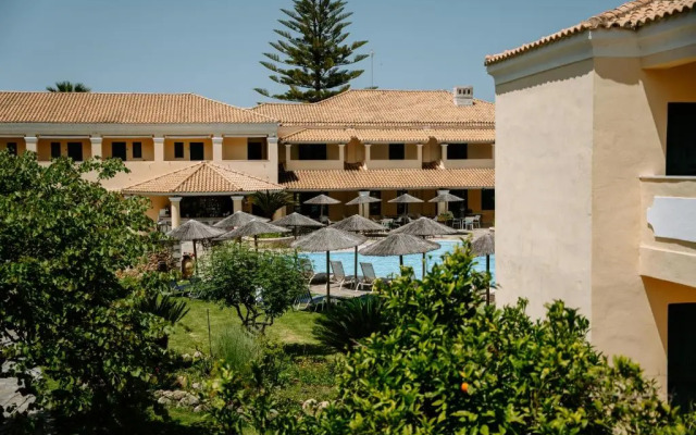 Karavostasi Beach Hotel