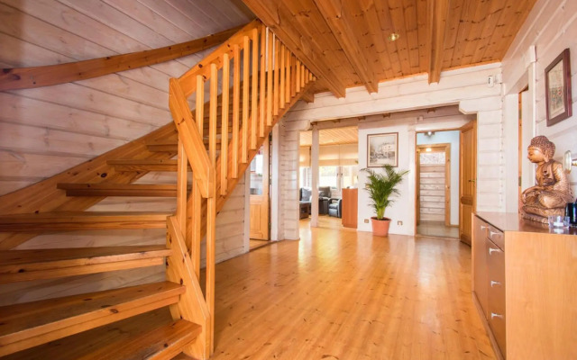 Finland House Barcelona- Increíbles vistas a la montaña