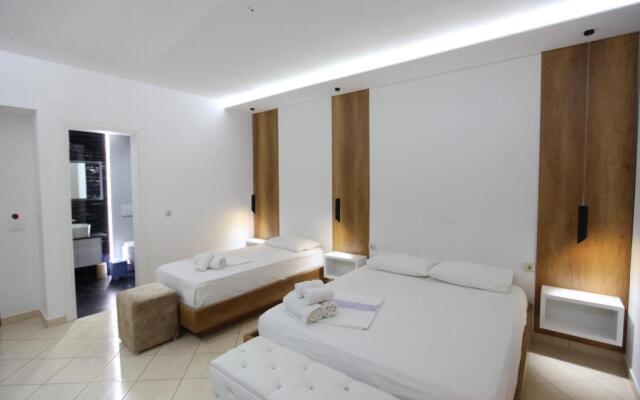 Central Park Hotel Ksamil