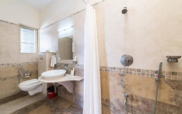 Royal Tranquility Hotel