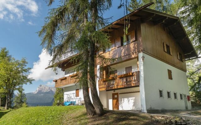 Chalet of Hearts nel bosco di Pocol