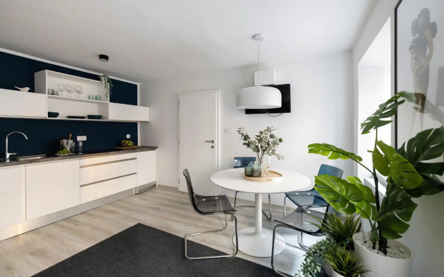 New Central Studio with free parking