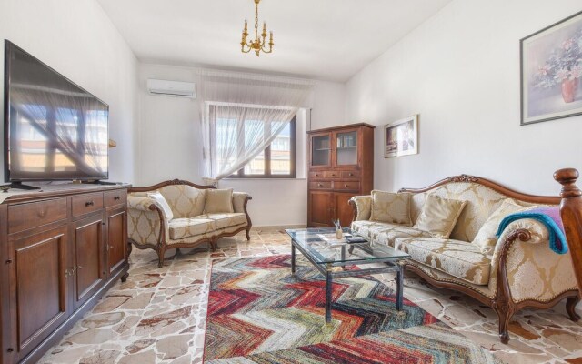 Stunning Apartment in Giarre With Wifi and 2 Bedrooms