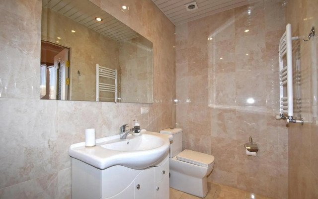 Teryan street, 4 bedrooms Luxury, Unique apartment TT888