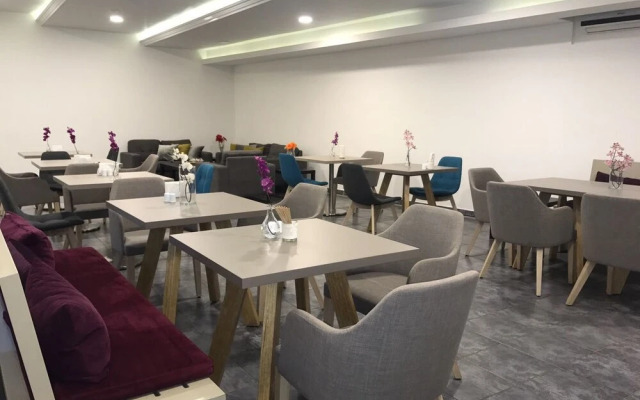 Byblostar Hotel