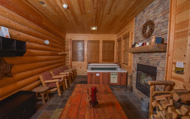 Grin Inn Bear It 3 Bedroom House