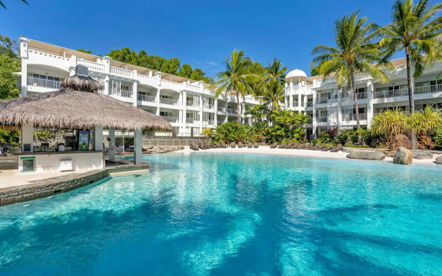 Elysium Private Apartments at The Beach Club