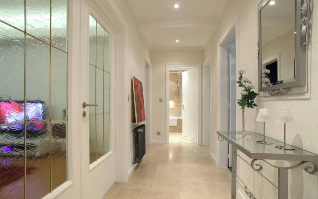 The Queen Luxury Apartments - Villa Carlotta