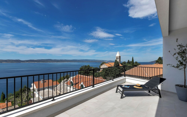 Villa Roof Pool