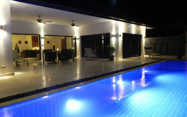 Secluded Villa With Private Pool and Breathtaking Sea Views