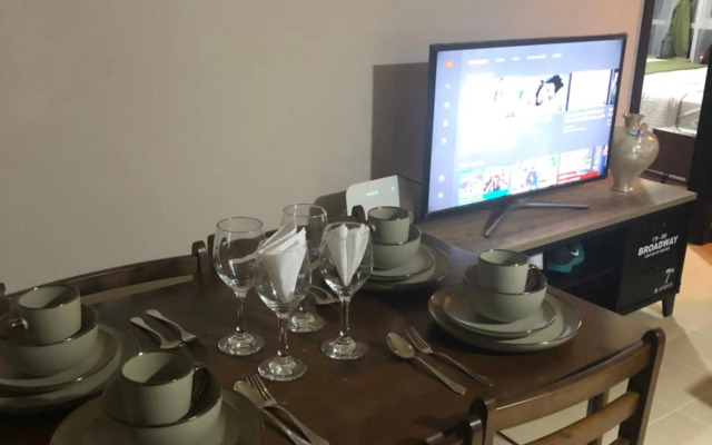 SAN LORENZO PLACE 2BR 29-E by LARICO