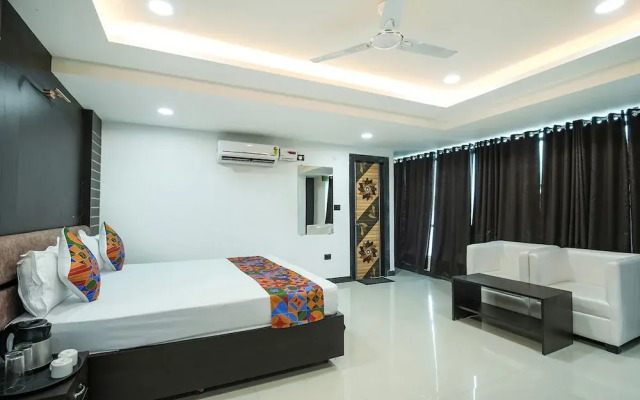 Fabhotel Royal Carpet