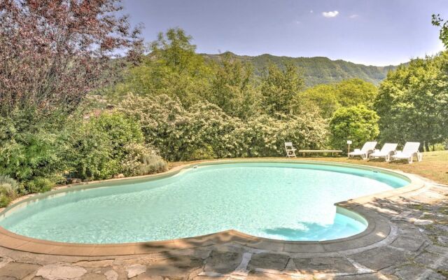 Tuscan Hideaway With Pool