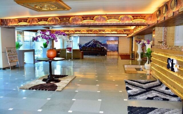 SK Crown Park Naraina