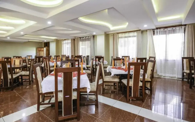 Maxland Hotel Juja