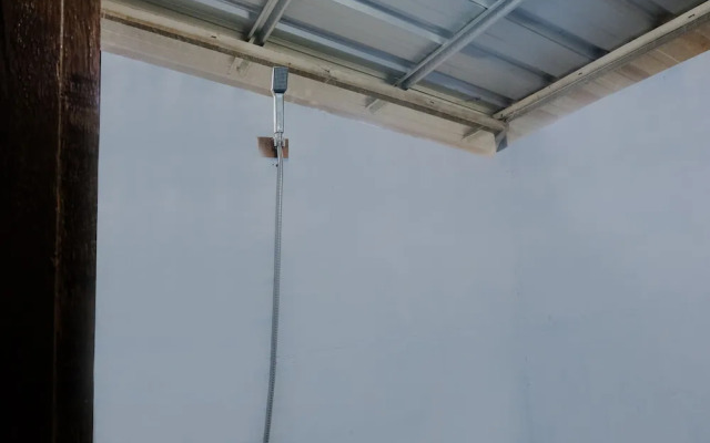 Oyo 1160 Apache Camp Batu