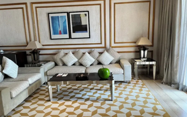 Las Dunas Suites & Apartments