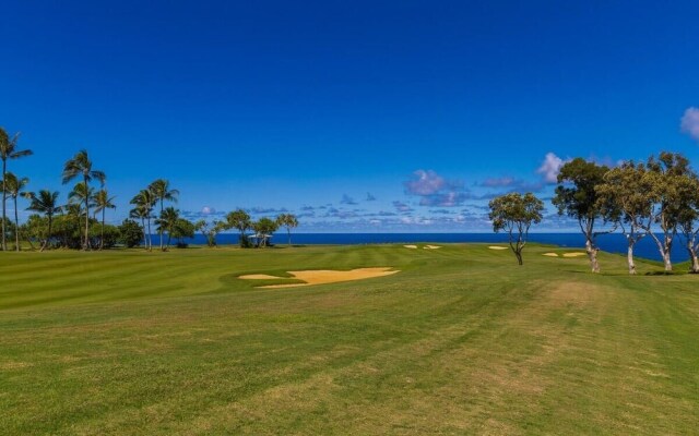 Kauai Tradewinds 4 Bedroom Home by RedAwning