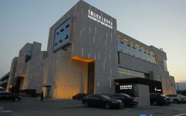 Junyue Jinxiu Hotel – Exterior – Shizuishan