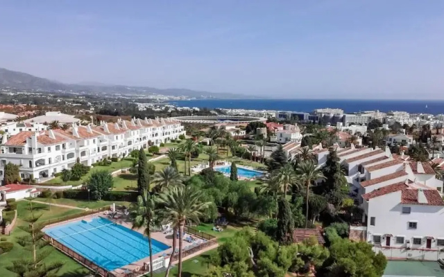 Rg312 - Great 2 Bed Apt, Close to Puerto Banus