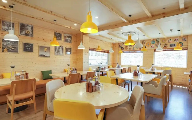 Bloom Boutique - Rishikesh Hills