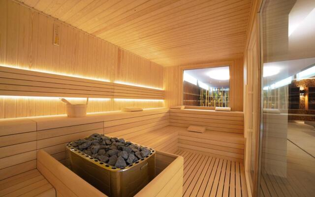 The Green Park Hotel