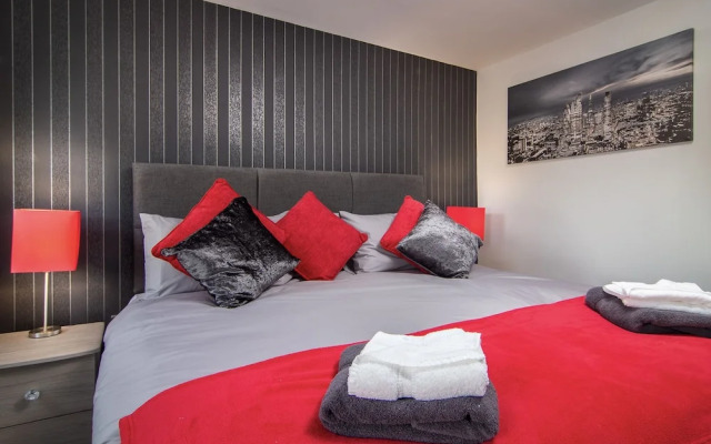 2 Bedrooms Sleeps 6 Near Top Blackpool Attractions