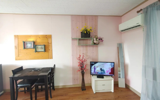 Salmon Village Pension