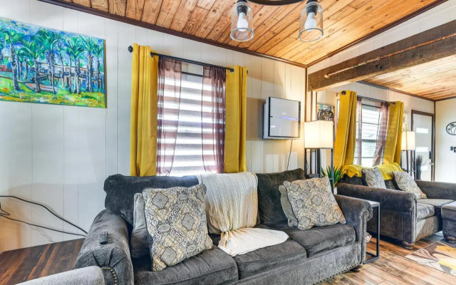 Private Pool, Deck & Patio: Galveston Oasis!